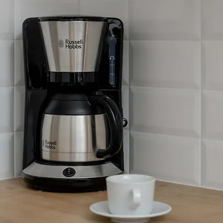 شقة Modern With Garden And Parking In By Renters