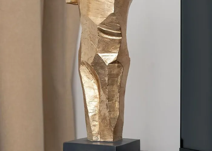 Modern With Garden And Parking In By Renters *