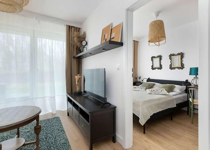 Modern With Garden And Parking In By Renters Apartman Gdańsk